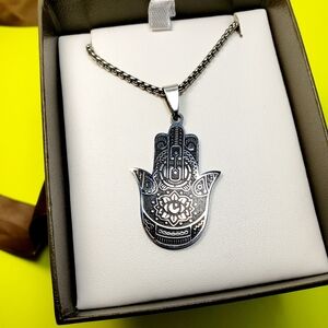 Hamsa Pendant & Chain